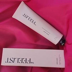 theFEELIST JUICE SHOT Smoothing Facial Polish